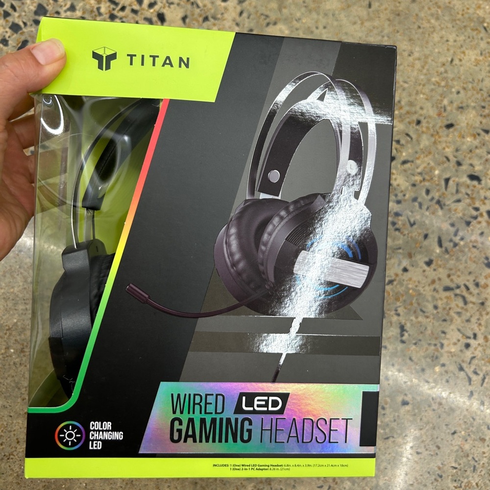 NWT wired LED gaming headset